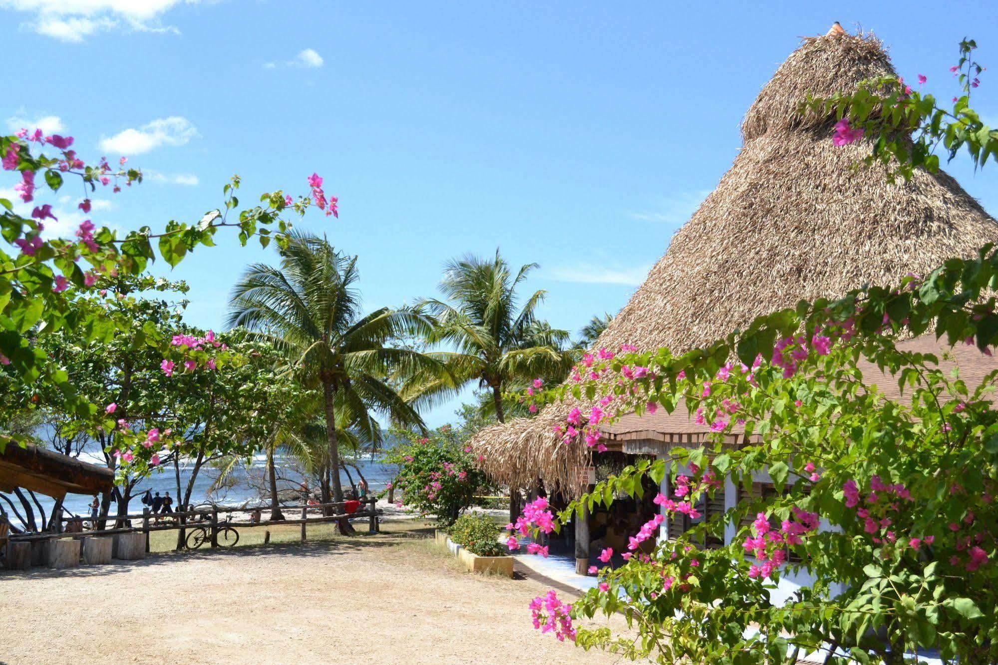 Hotel Playa Negra Paraíso Exterior foto